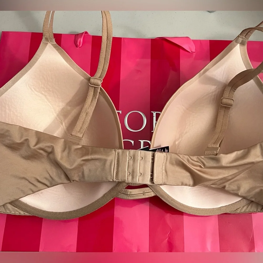 Victoria's Secret Nude ligntly Lined Bra